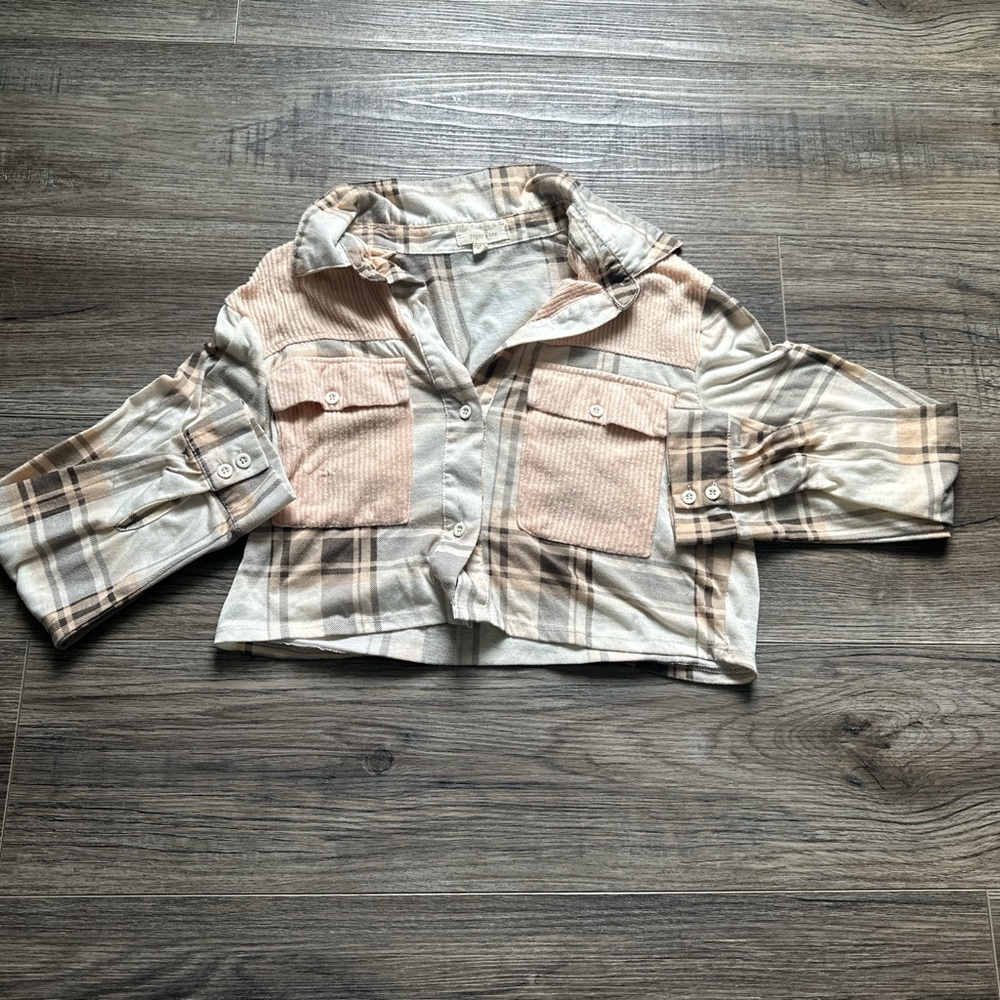 Used cropped flannel